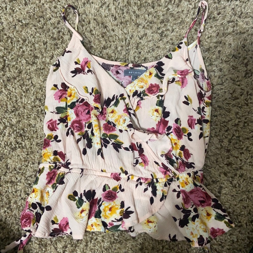 pink tank top